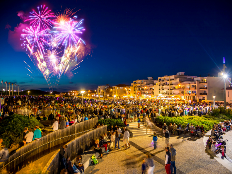 feu d'artifices du 14 juillet à Biscarrosse-Plage