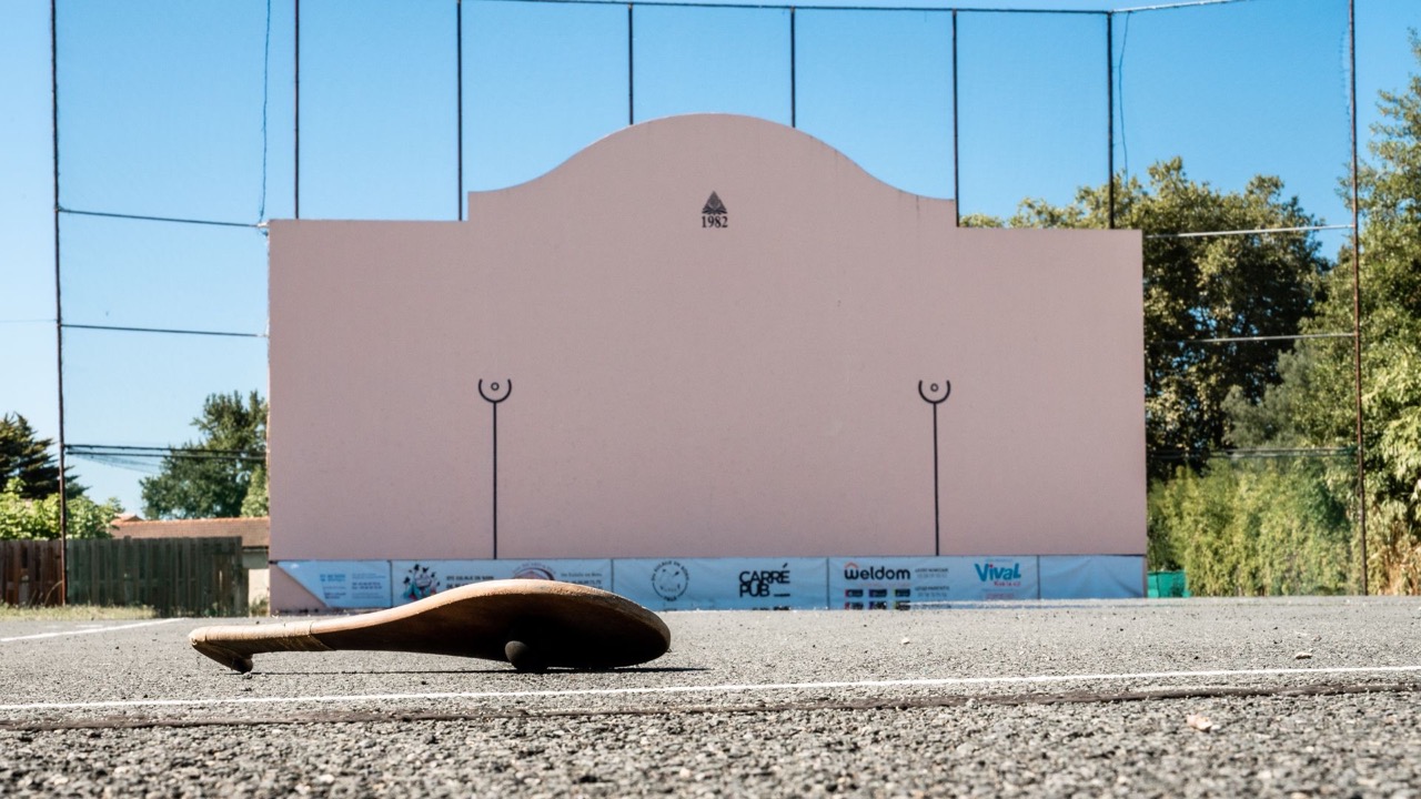 Un fronton de pala dans les Landes