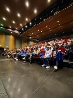 Au cours de cette soirée, nous avons pu échanger avec Denis Dupouy, directeur de l’Office de Tourisme Landes Atlantique Sud, et Jean Luc Boulin, Consultant en tourisme à propos de l’évolution des attentes des clientèles et de se projeter sur le tourisme que nous souhaitons demain pour notre destination des Grands Lacs.