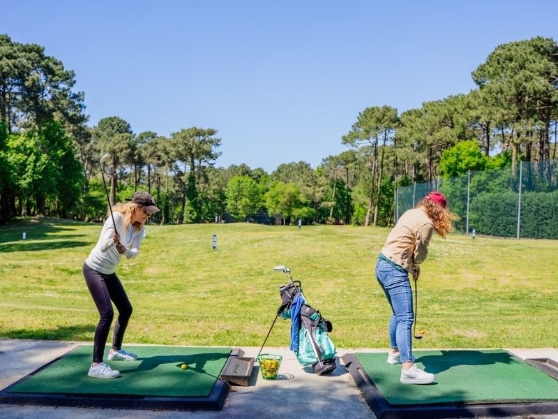 Entraînement au practice du golf de Biscarrosse