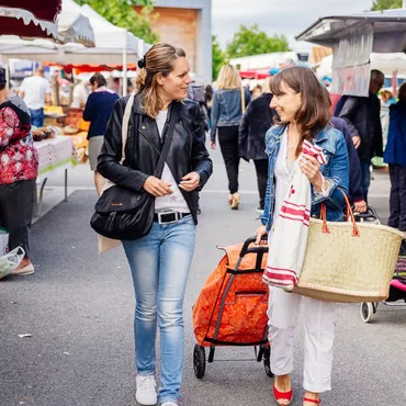 Flâner aux différents marchés autour de Biscarrosse