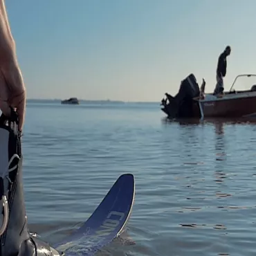 Activités nautiques sur les lacs