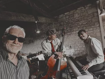 HOwlin' Blues Trio 1