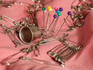 stevepb-sewing-661992_1920