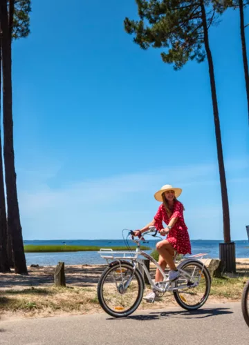 Balade à vélo près du lac de Parentis-en-born dans les Landes