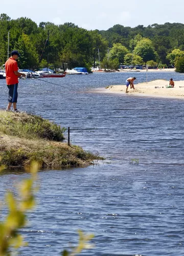 pêche sur le lac de Biscarrosse