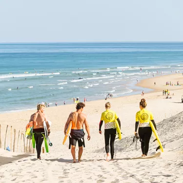 Session surf pour un week-end dans les Landes, à Biscarrosse