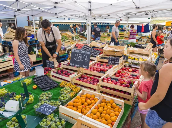 Seasonal markets