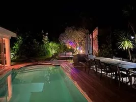 10. Chaume Gaultier photo guirlande salon table piscine sept 24